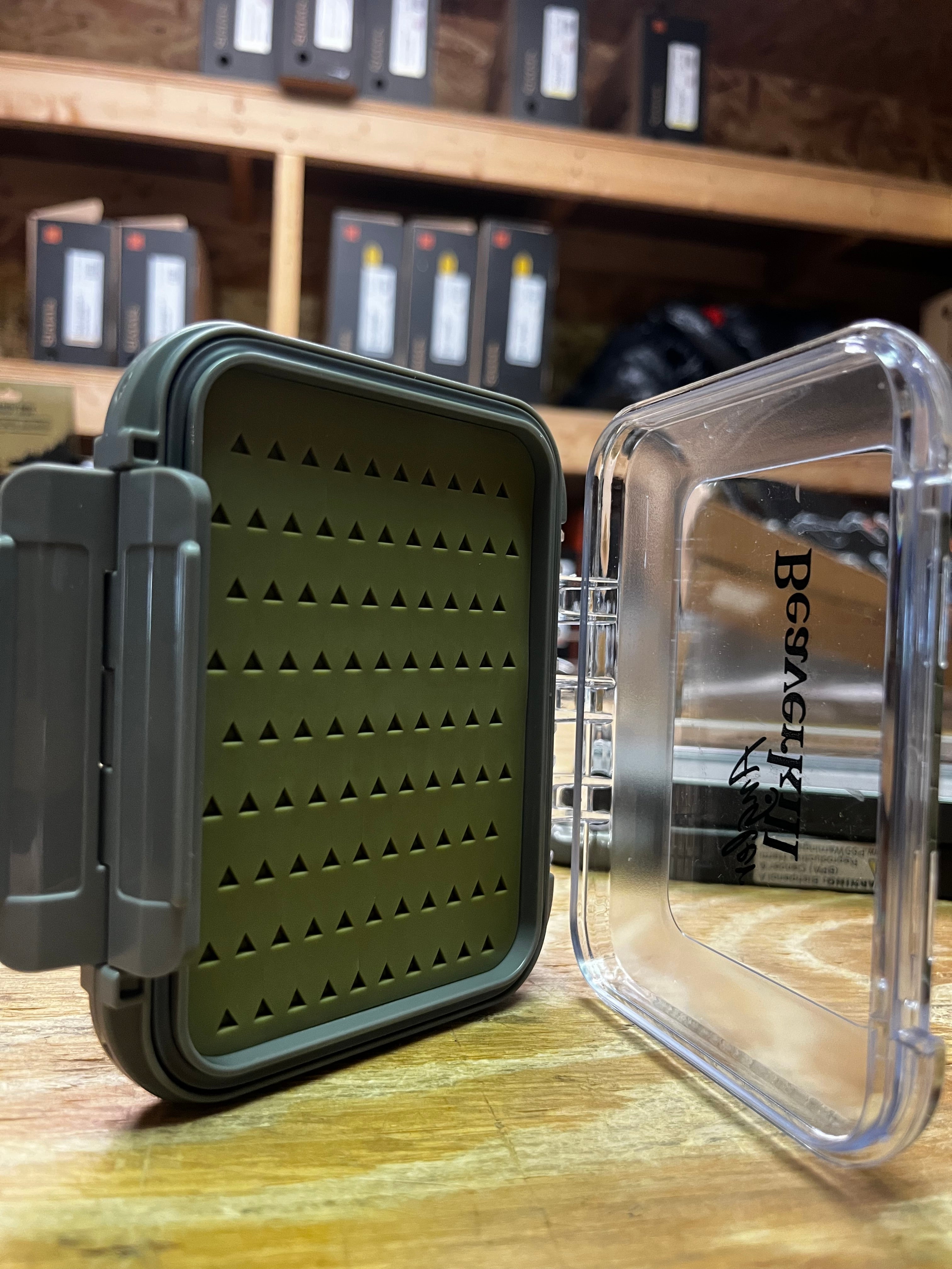 Lost Creek Large Black Swingleaf Fly Box